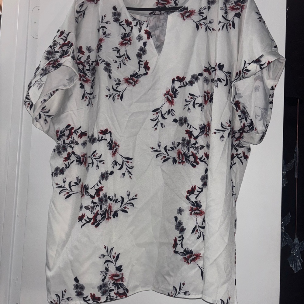 SHEIN White Floral Blouse